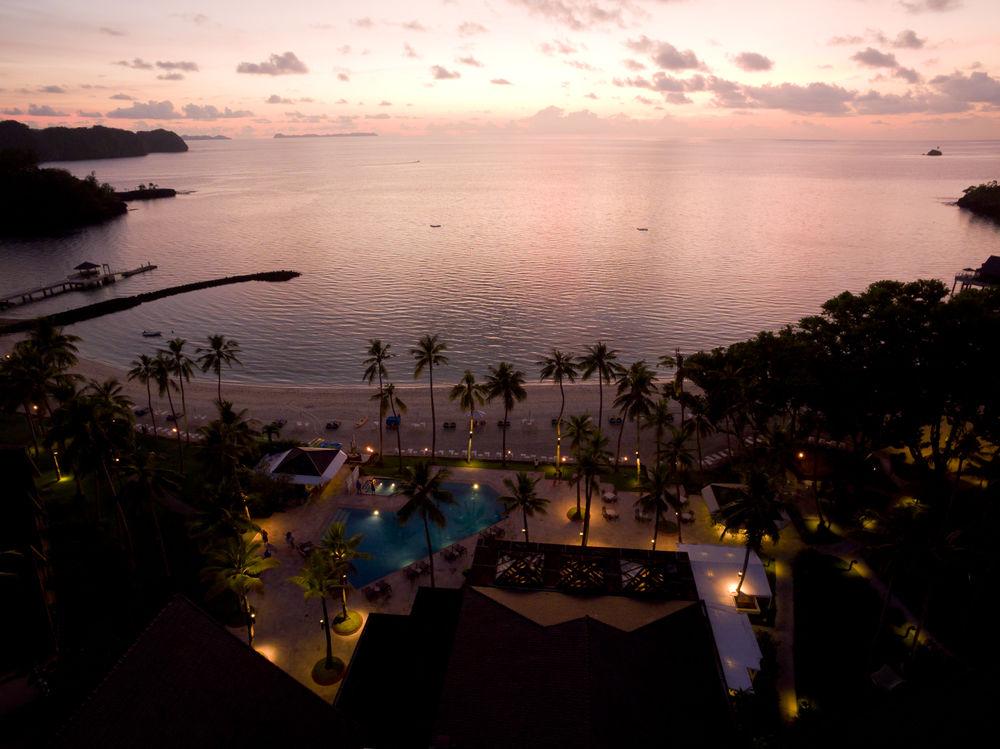 Palau Pacific Resort & The Pristine Villas And Bungalows Koror Exteriör bild